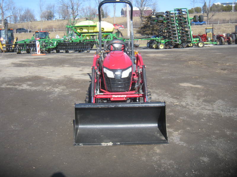 Tractors - Compact  Mahindra Emax 20S Tractor Photo